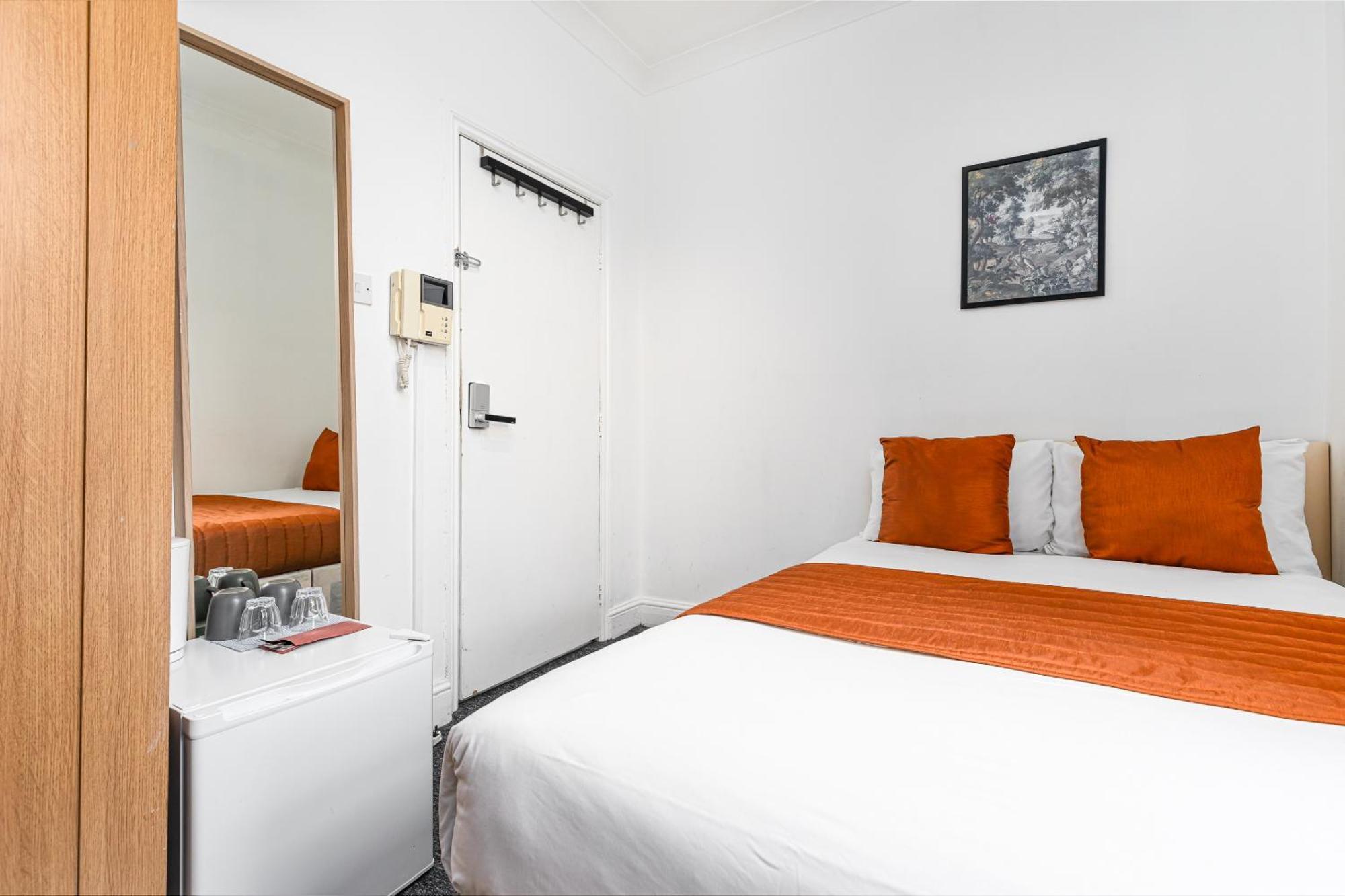 Ryam Suites London Værelse billede